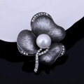 Broszka Kwiat z Perłą 3866