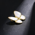 Broszką Perłowy motyl 31217