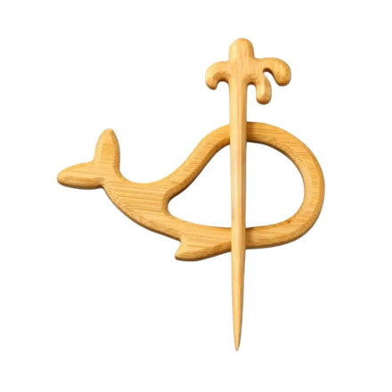 Drewniana broszka Wieloryb 3924