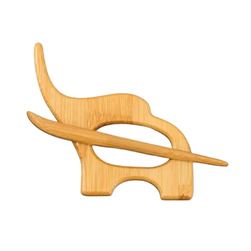 Drewniana broszka Słoń 3906